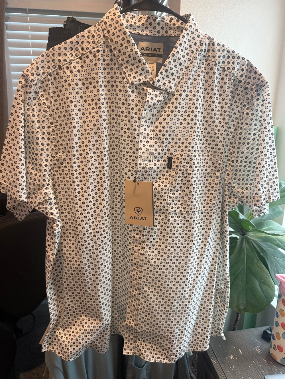 Ariat White Short-Sleeve Button-Up Shirt with Navy Dot Print
